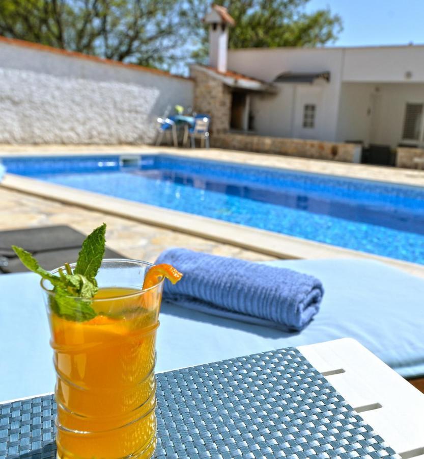House Vidamo - Vacation Home With Swimming Pool Mala Cista Eksteriør bilde